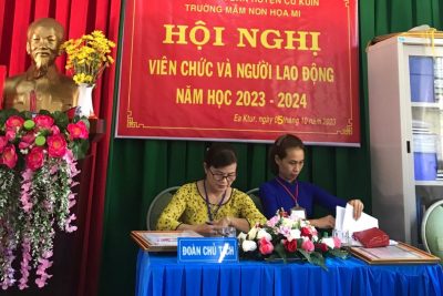 Trường MN Họa Mi tổ chức Hội nghị viên chức và người lao động năm học 2023-2024